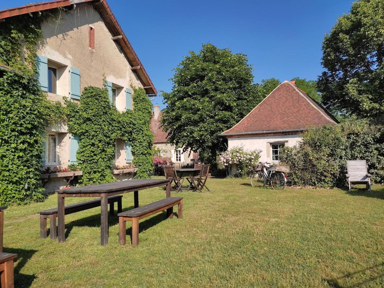 Chambres D'Hotes Domaine Du Bourg Gannay-sur-Loire Esterno foto
