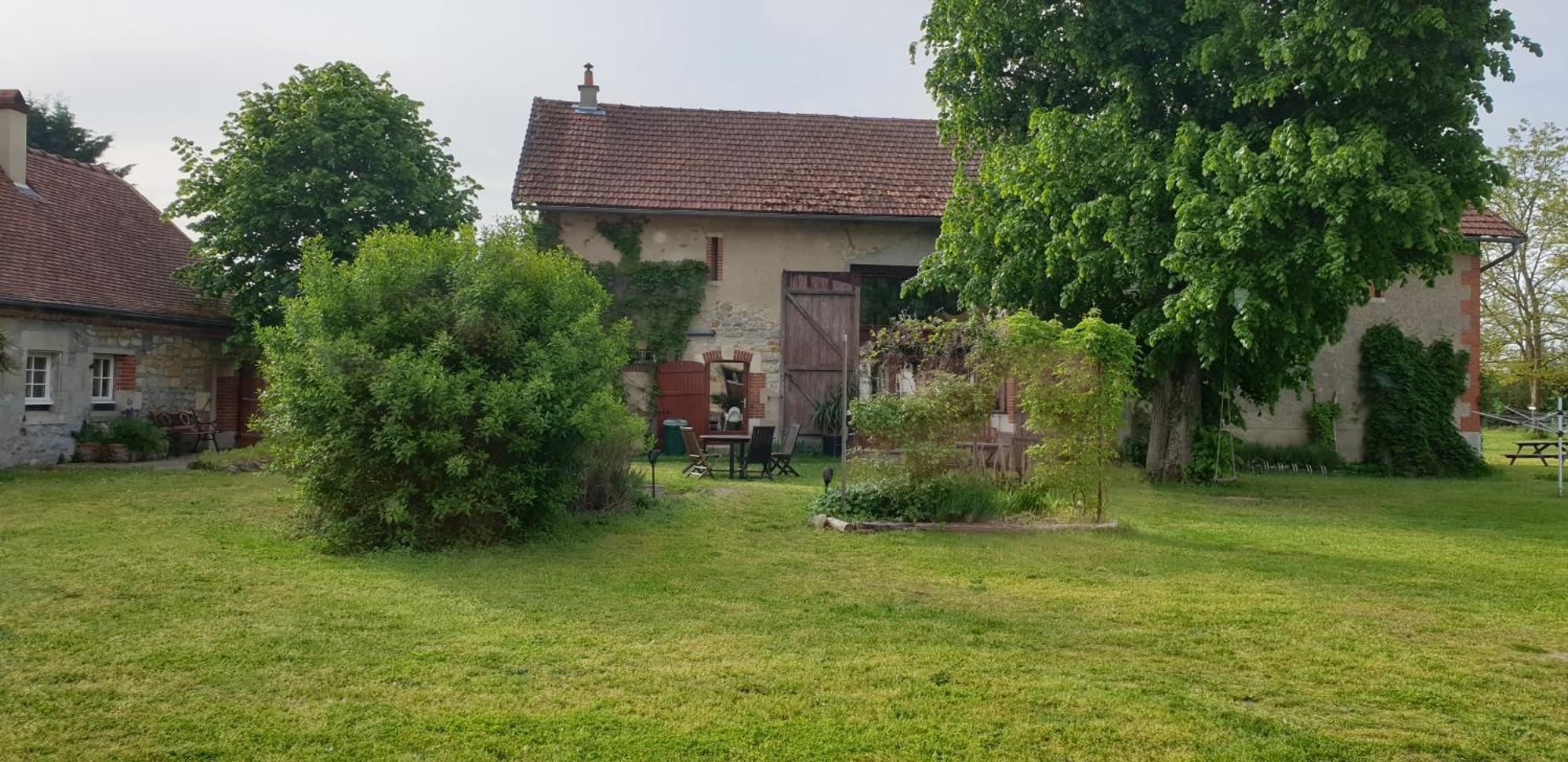 Chambres D'Hotes Domaine Du Bourg Gannay-sur-Loire Esterno foto