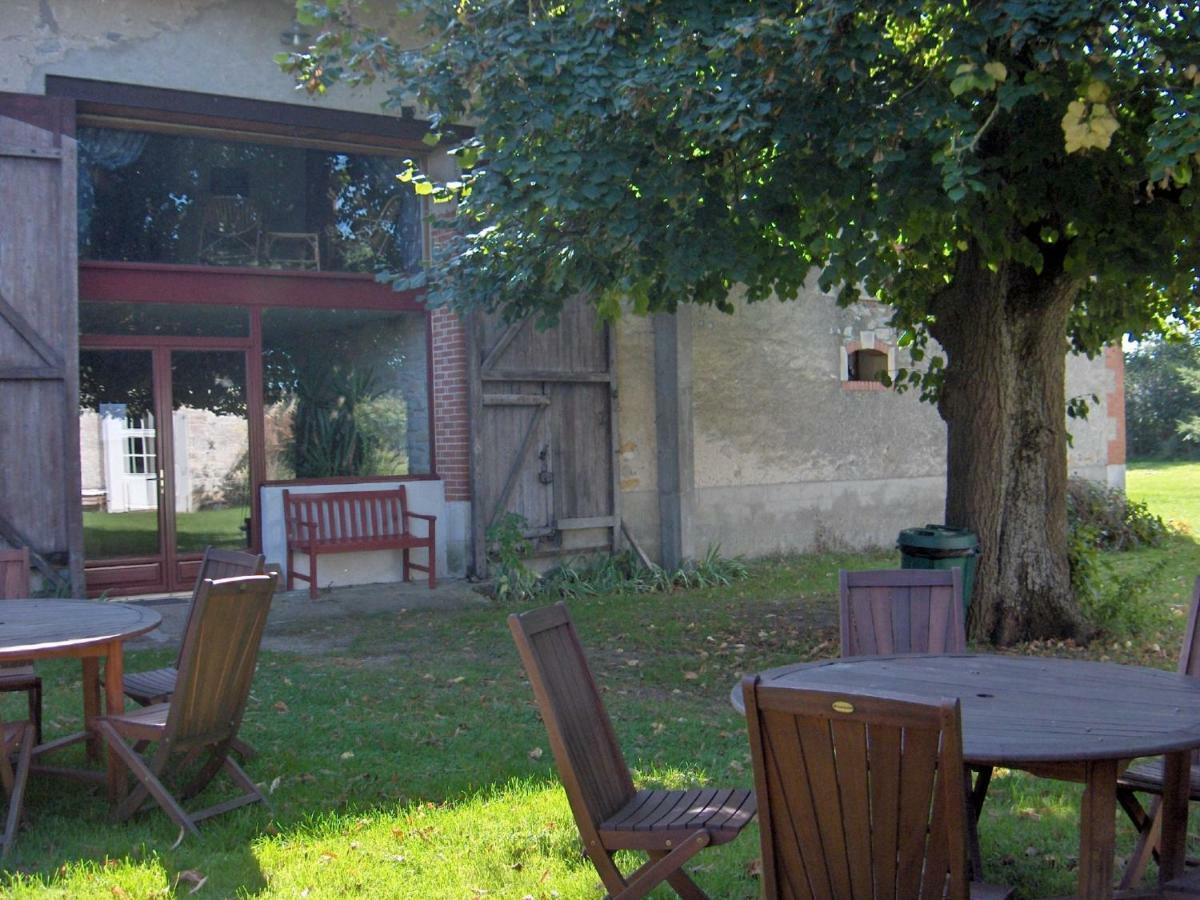 Chambres D'Hotes Domaine Du Bourg Gannay-sur-Loire Esterno foto